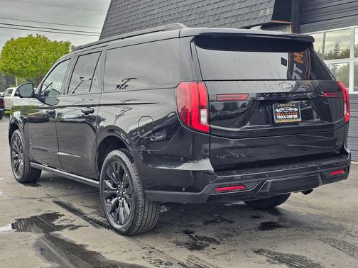 Agate Black 2025 Ford Expedition Max Platinum