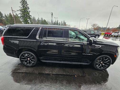 2023 GMC Yukon XL SLE
