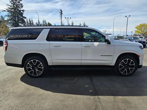 2024 Chevrolet Suburban RST