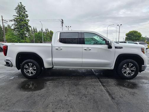 Summit White 2021 GMC Sierra 1500 SLE