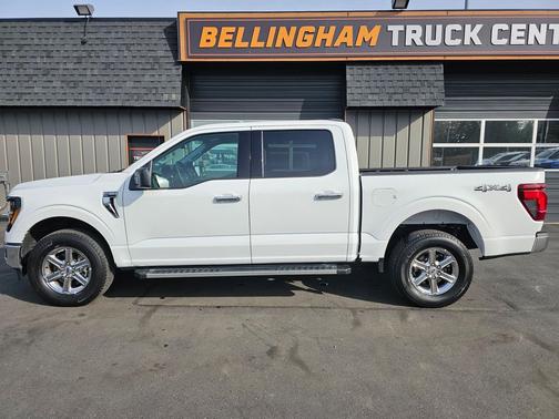 Oxford White 2025 Ford F-150 XLT