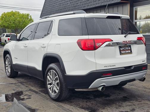 Summit White 2019 GMC Acadia SLE-2