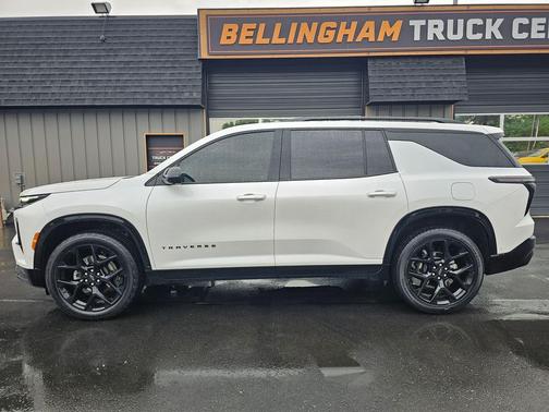 Summit White 2024 Chevrolet Traverse RS