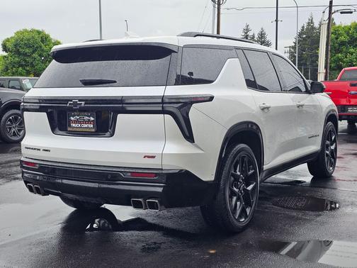 Summit White 2024 Chevrolet Traverse RS