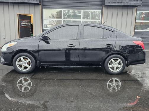 2016 Nissan Versa 1.6 S