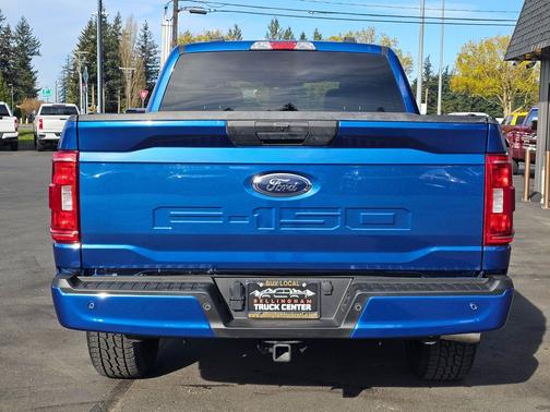 Atlas Blue Metallic 2022 Ford F-150 XLT