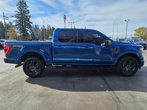 Atlas Blue Metallic 2022 Ford F-150 XLT