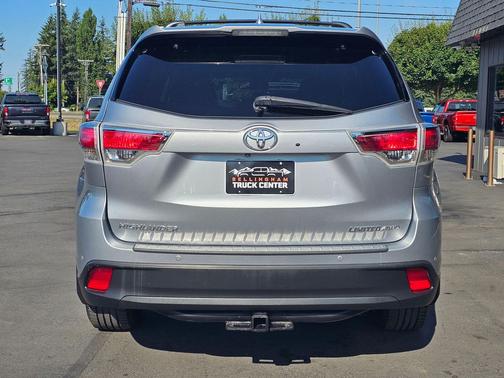 Silver Sky Metallic 2016 Toyota Highlander Limited