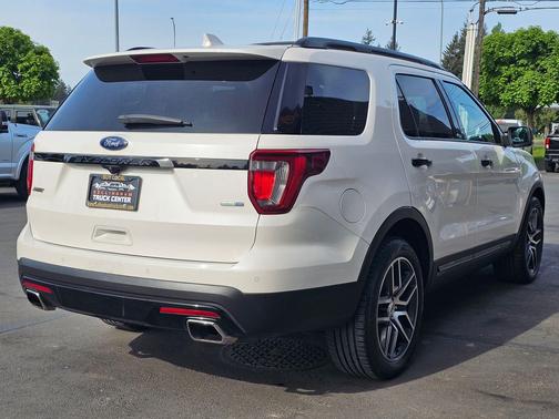 White Platinum Metallic Tri-Coat 2017 Ford Explorer sport
