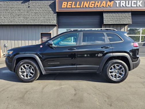 Diamond Black Crystal Pearl Coat 2020 Jeep Cherokee Trailhawk