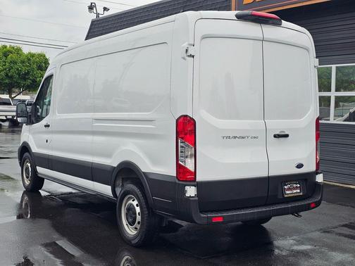 Oxford White 2025 Ford Transit-250 Base
