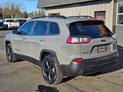 2023 Jeep Cherokee Altitude
