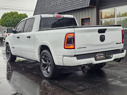 Bright White Clear Coat 2023 RAM 1500 Limited