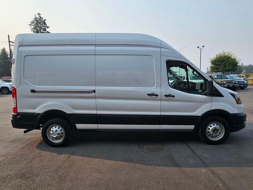 Oxford White 2025 Ford Transit-250 Base