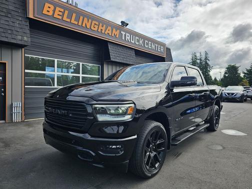 Diamond Black Crystal Pearlcoat 2024 RAM 1500 Sport