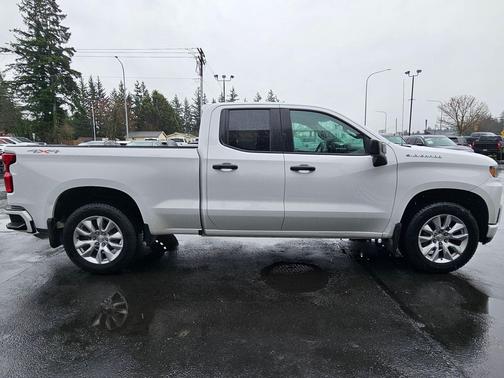 2022 Chevrolet Silverado 1500 Custom