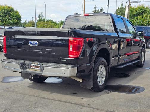 Agate Black 2022 Ford F-150 XLT
