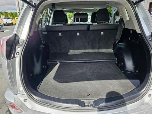 2016 Toyota RAV4 Hybrid SE