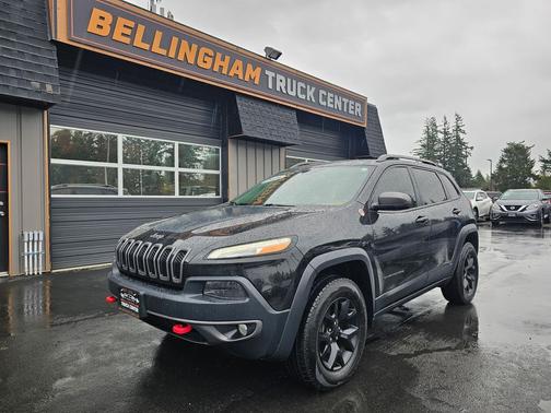 Brilliant Black Crystal Pearl Coat 2016 Jeep Cherokee Trailhawk