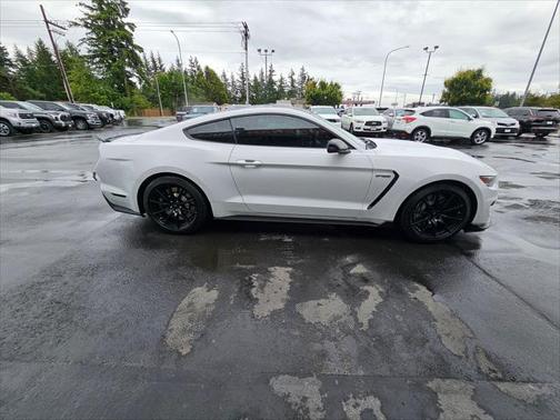 2017 Ford Shelby GT350R Base