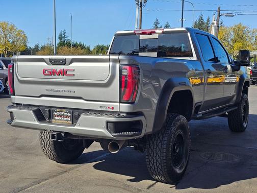 Sterling Metallic 2025 GMC Sierra 3500 AT4