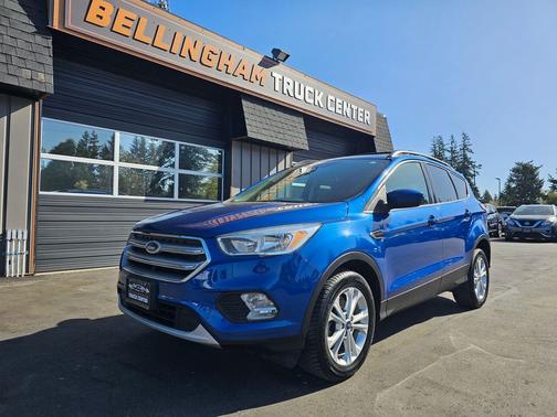 Lightning Blue 2017 Ford Escape SE
