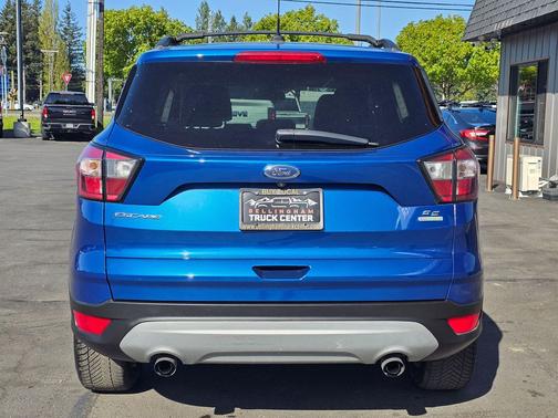 Lightning Blue 2017 Ford Escape SE