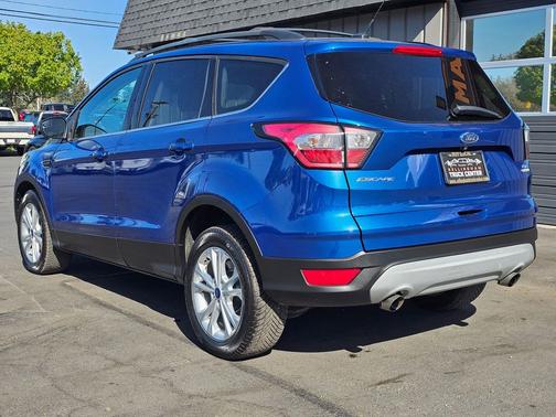 Lightning Blue 2017 Ford Escape SE