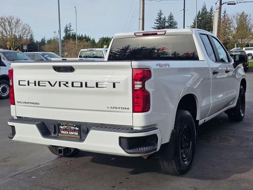 2022 Chevrolet Silverado 1500 Custom
