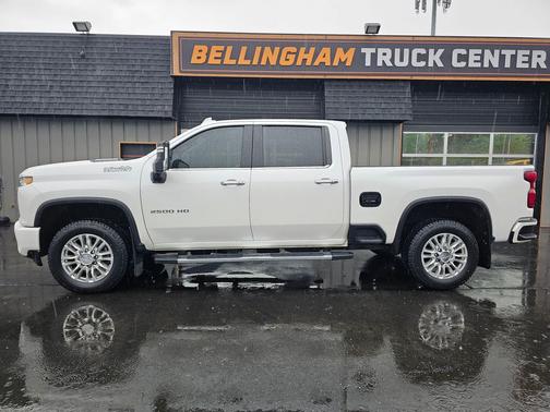 Iridescent Pearl Tricoat 2022 Chevrolet Silverado 2500 High Country