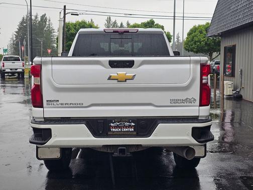 Iridescent Pearl Tricoat 2022 Chevrolet Silverado 2500 High Country