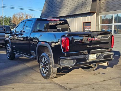 2023 GMC Sierra 3500 AT4