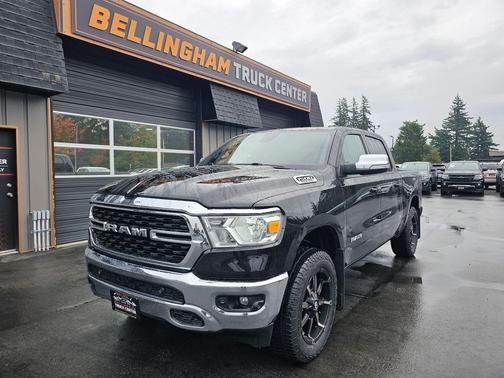 Diamond Black Crystal Pearlcoat 2022 RAM 1500 Big Horn/Lone Star