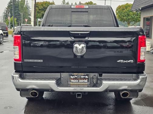 Diamond Black Crystal Pearlcoat 2022 RAM 1500 Big Horn/Lone Star