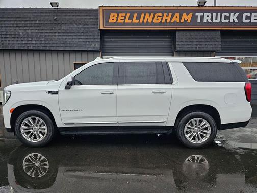 2023 GMC Yukon XL SLT