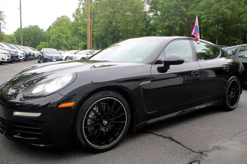 2015 Porsche Panamera 4