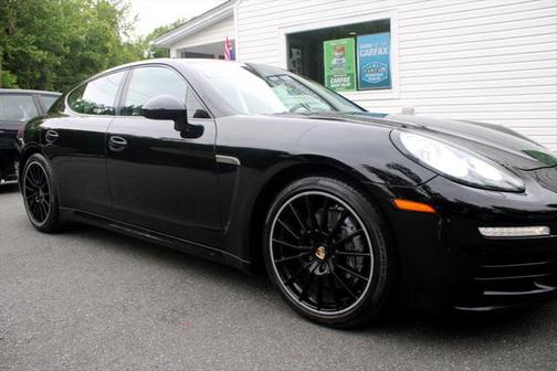 2015 Porsche Panamera 4