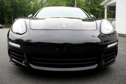 2015 Porsche Panamera 4