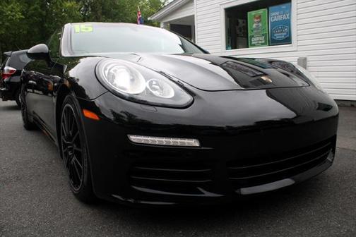 2015 Porsche Panamera 4