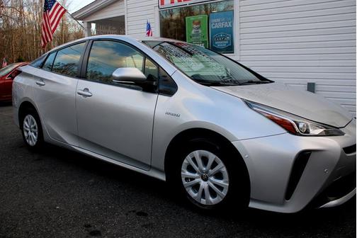 2020 Toyota Prius LE