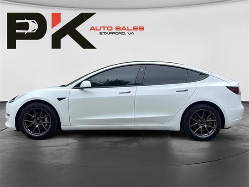 Pearl White Multi-Coat 2023 Tesla Model 3 Standard Range