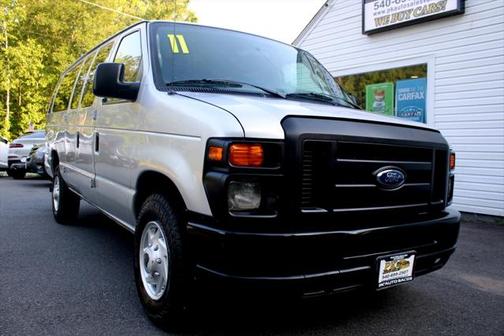 2011 Ford E350 Super Duty XLT