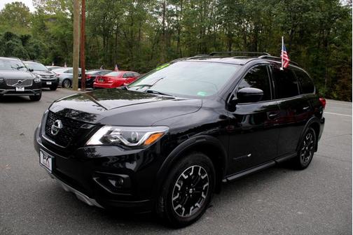 2019 Nissan Pathfinder SV