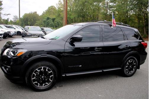 2019 Nissan Pathfinder SV