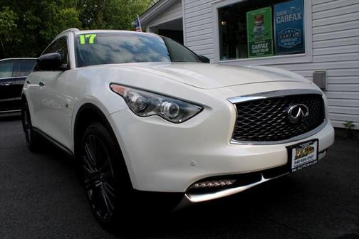 2017 INFINITI QX70 Base