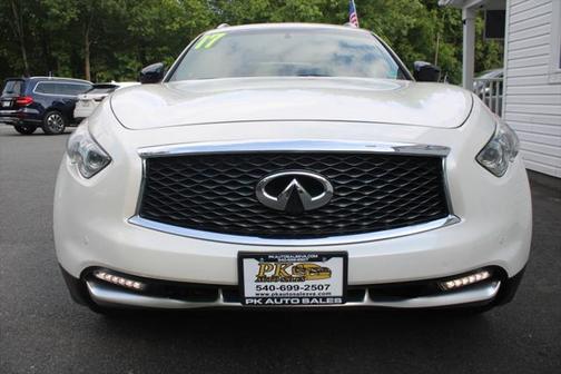 2017 INFINITI QX70 Base