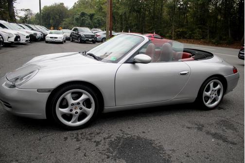 1999 Porsche 911 Carrera (M6)