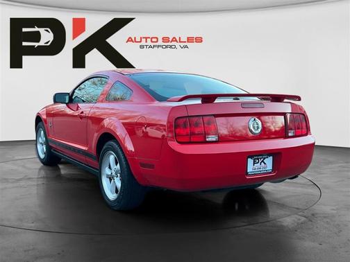 2007 Ford Mustang Deluxe