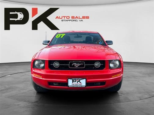 2007 Ford Mustang Deluxe