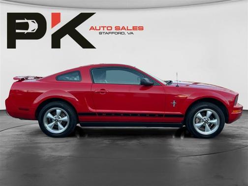 2007 Ford Mustang Deluxe
